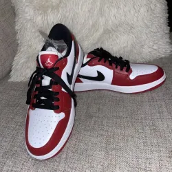 XH Air Jordan 1 Low Golf Chicago review Ethan 01