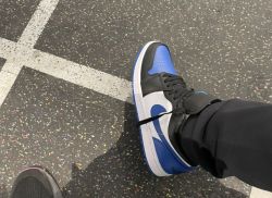 XH Air Jordan 1 Low Golf Black and White review Ursula 01