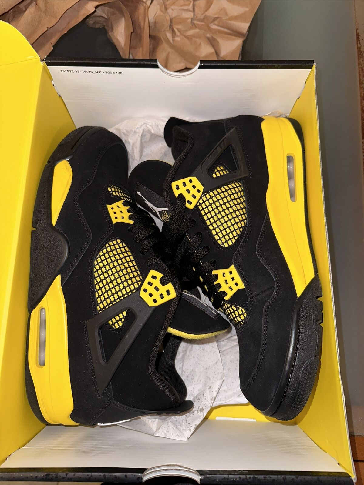 OG Batch Air Jordan 4 Thunder review StoneHenge 02
