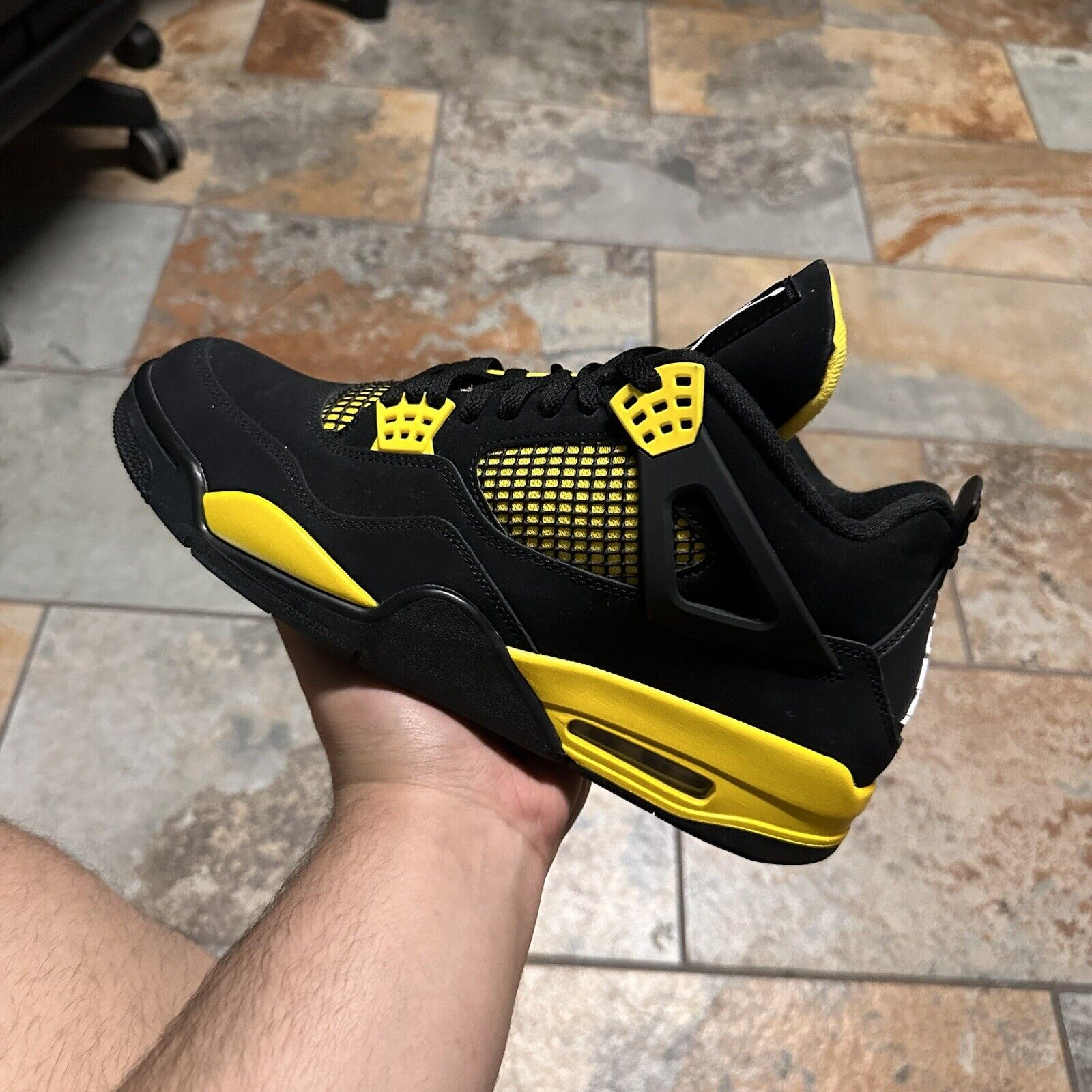 OG Batch Air Jordan 4 Thunder review Jordan Lovetro 02