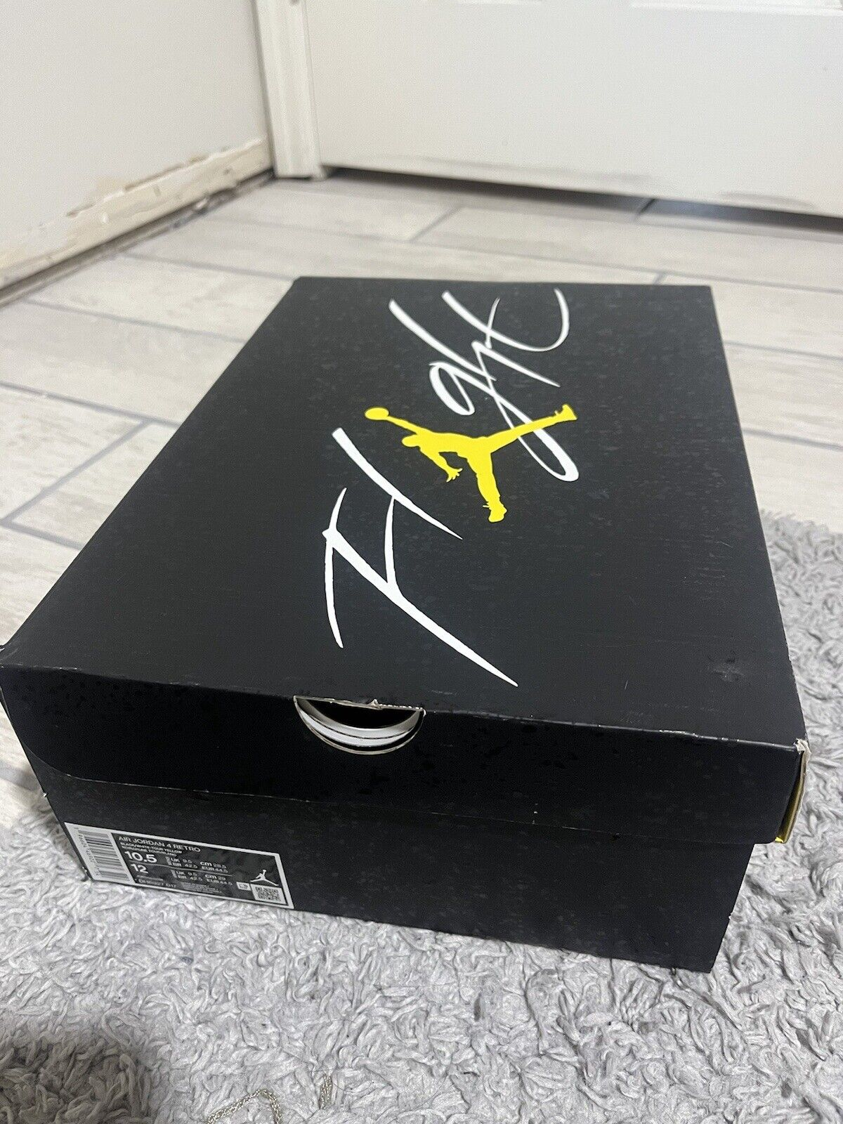 OG Batch Air Jordan 4 Thunder review J. Langert 01