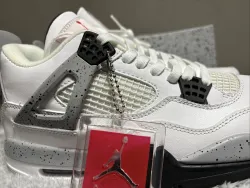 OG Batch Air Jordan 4 Retro White Cement review Victoria pompa 02