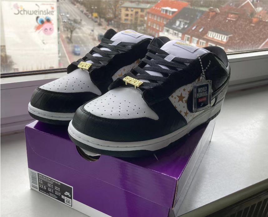 SX Supreme x Nike SB Dunk Low Black Stars review Riose 01