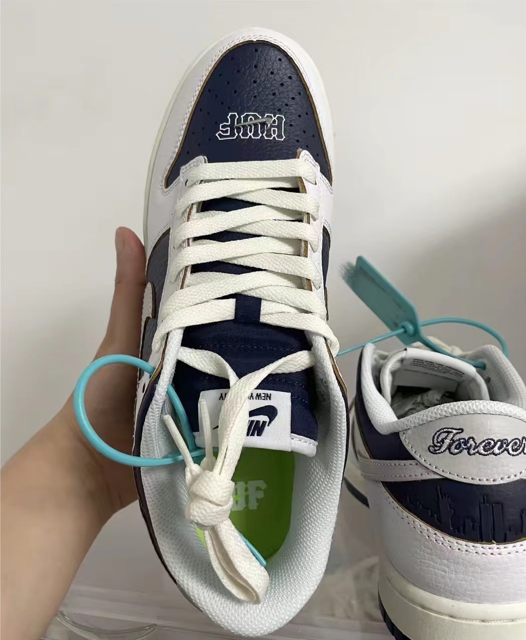 SX HUF x Nike SB Dunk Low NYC review Burley 02