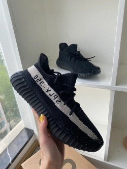 🔥🔥🔥Adidas Yeezy Boost 350 V2 Black White review Lou Ann Walker