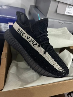 🔥🔥🔥Adidas Yeezy Boost 350 V2 Black White review Misty