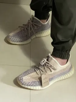 💗Adidas Yeezy Boost 350 V2 “Ashpea” review Me gustaronw