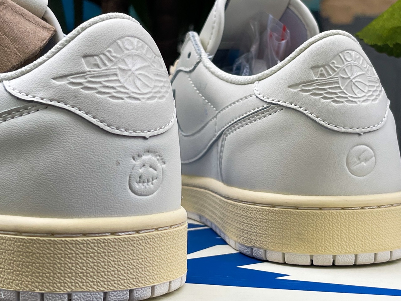 XH Travis Scott x Air Jordan 1 Low White Blue review Xavier 04