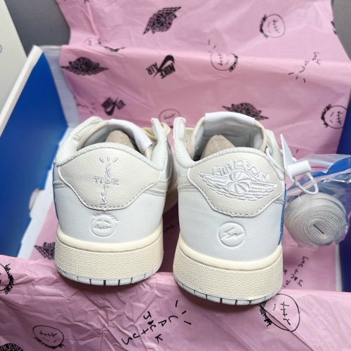 XH Travis Scott x Air Jordan 1 Low White Blue review 