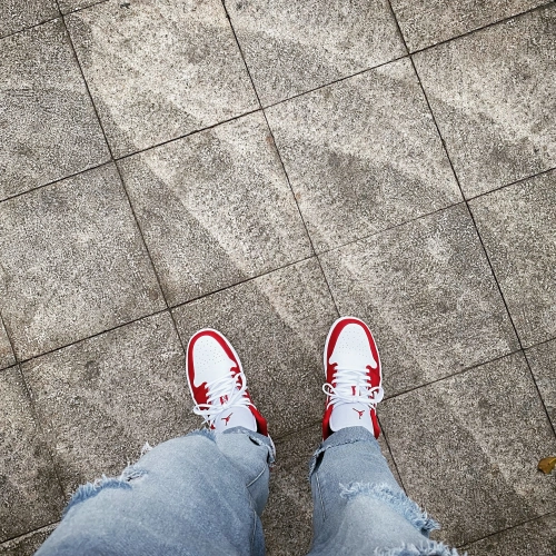 XH Air Jordan 1 Low Sport Red review 