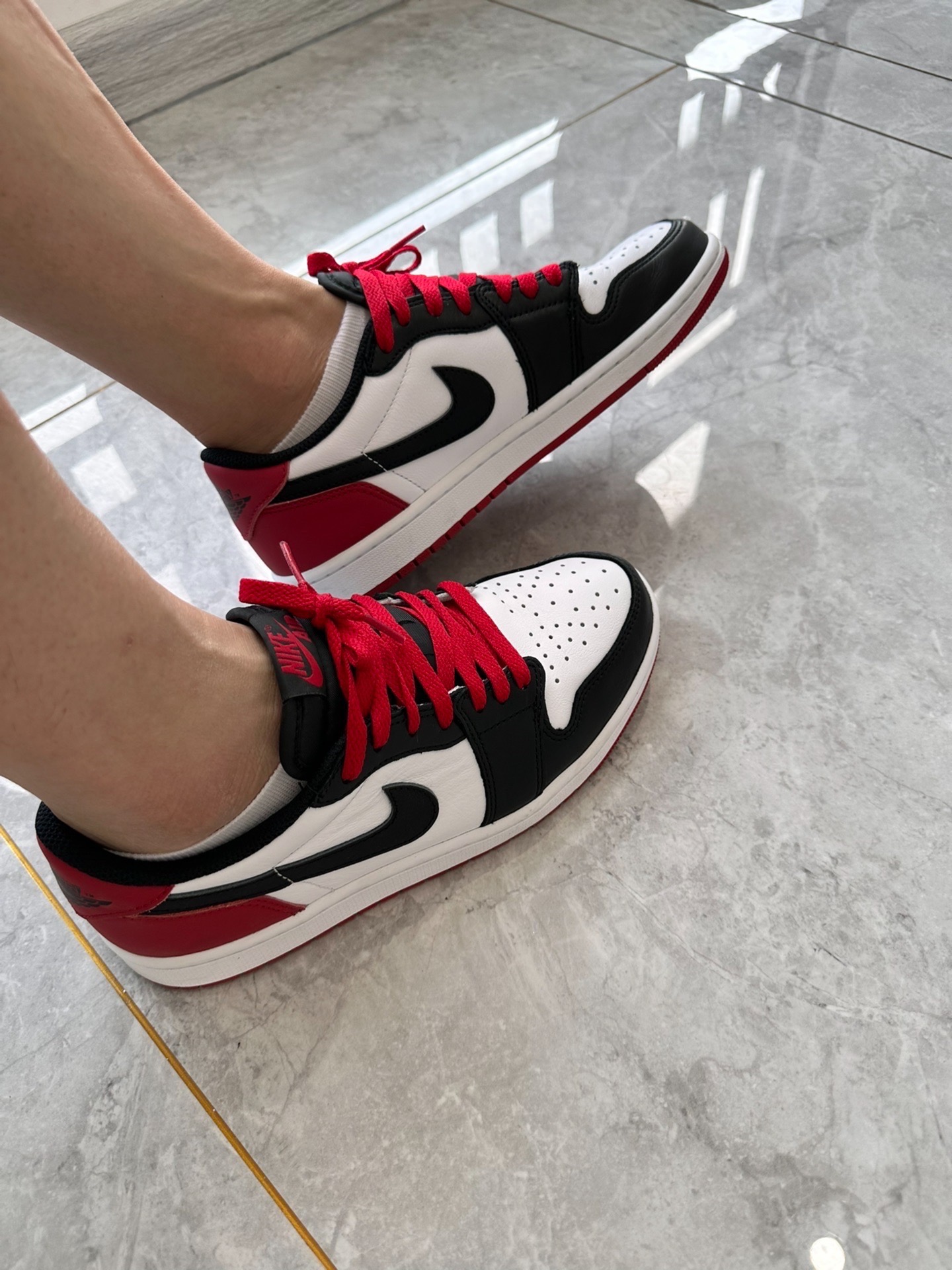 XH Air Jordan 1 Low OG “Black Toe”Black Toe review Olivia 03