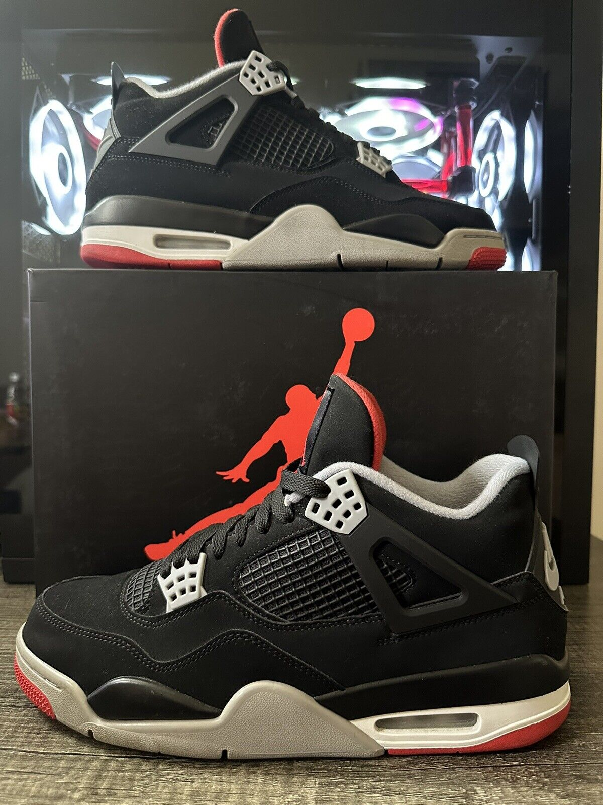 OG Batch  Air Jordan 4 Retro Bred review Large 01