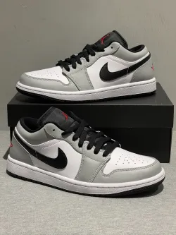 XH Air Jordan 1 Low Light Smoke Grey review Rita 05