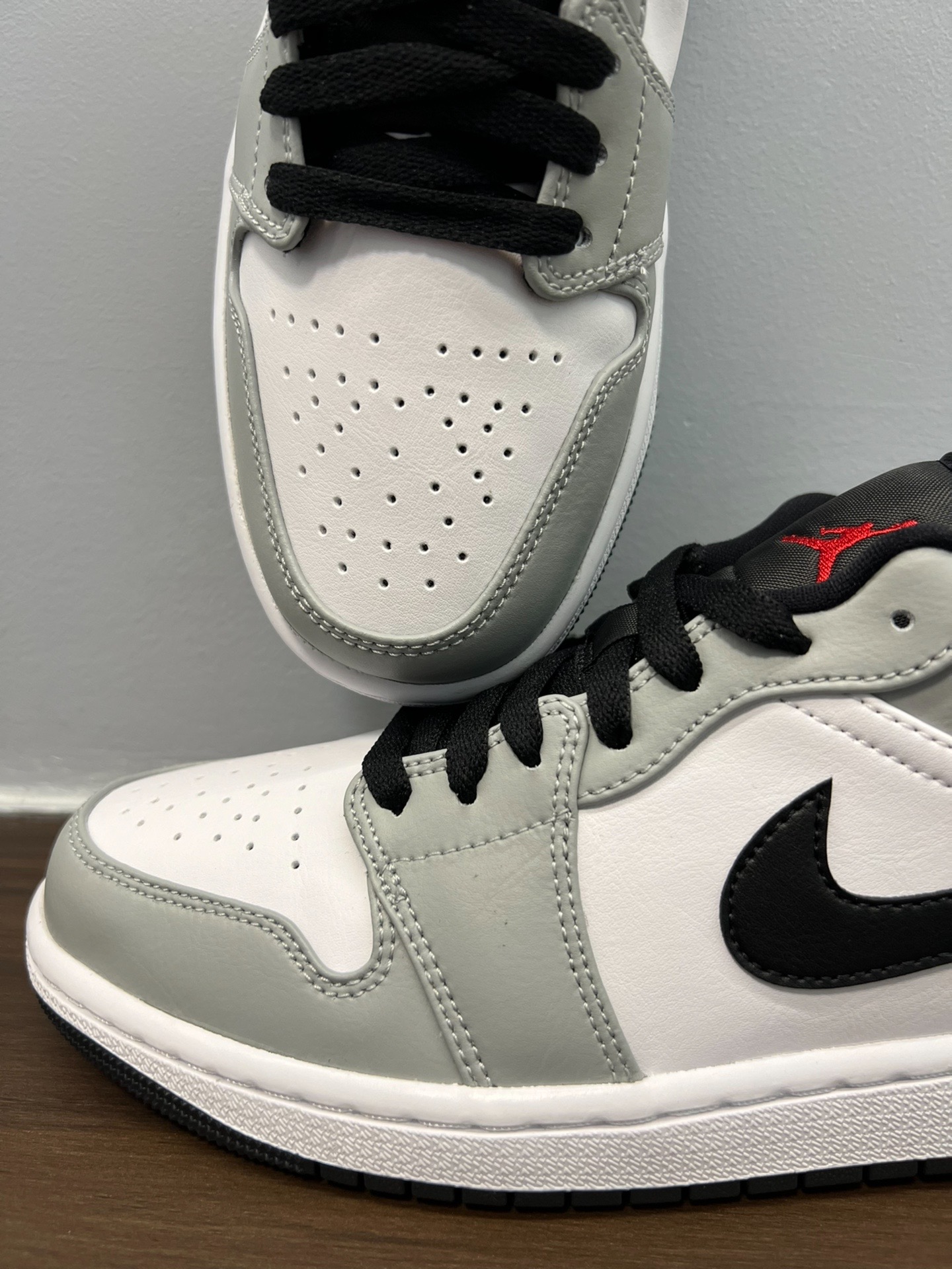 XH Air Jordan 1 Low Light Smoke Grey review Ursula 01