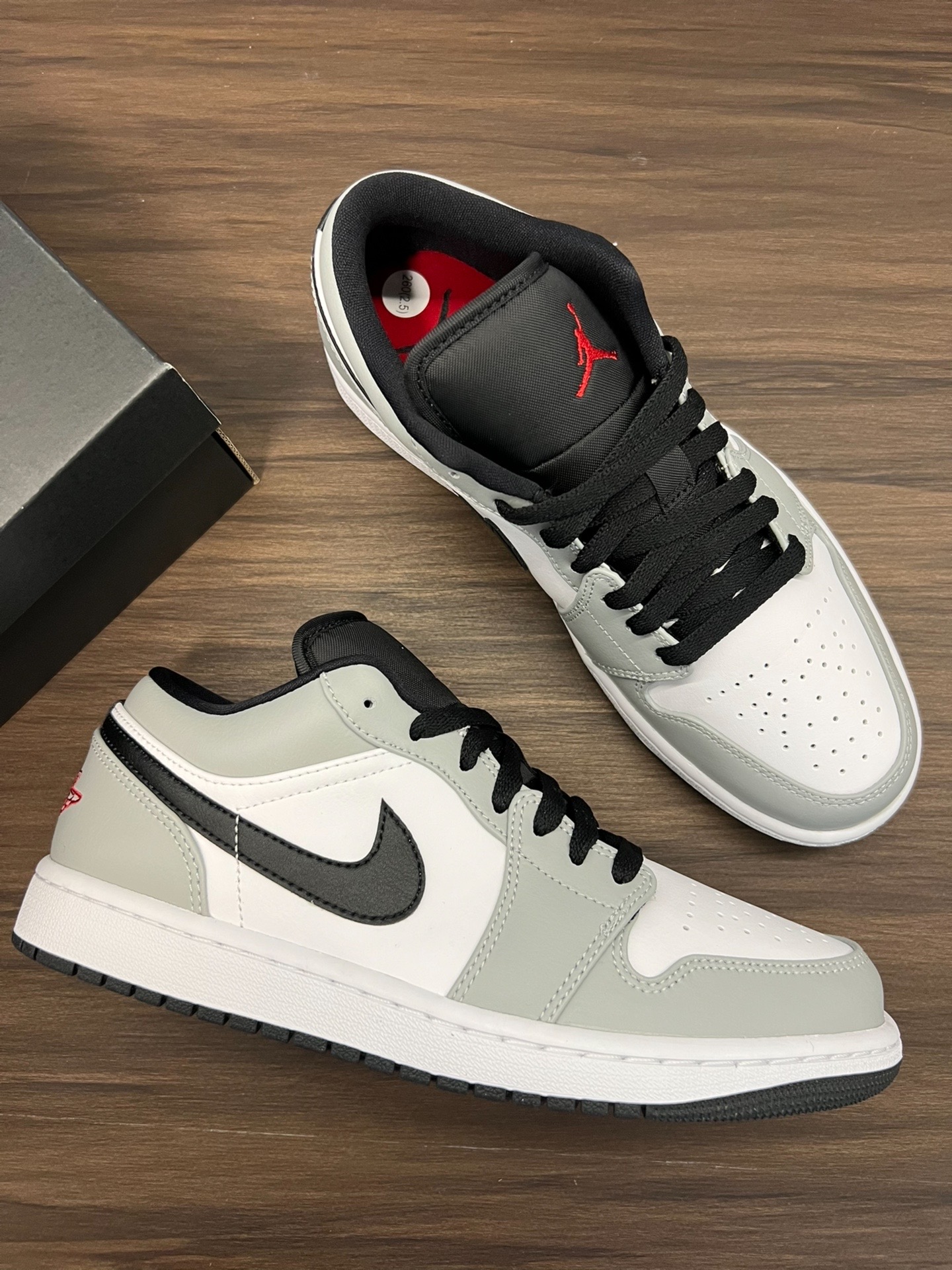 XH Air Jordan 1 Low Light Smoke Grey review Ursula 03