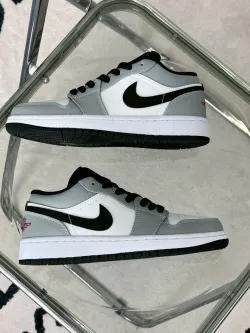 XH Air Jordan 1 Low Light Smoke Grey review Chloe 02
