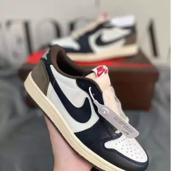 XH Travis Scott x Air Jordan 1 Low Dark Mocha review Isla 01