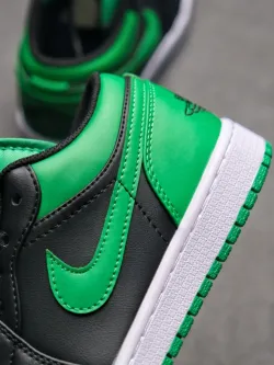 XH Air Jordan 1 Low “Lucky Green”Black Green Toes review Hannah 02