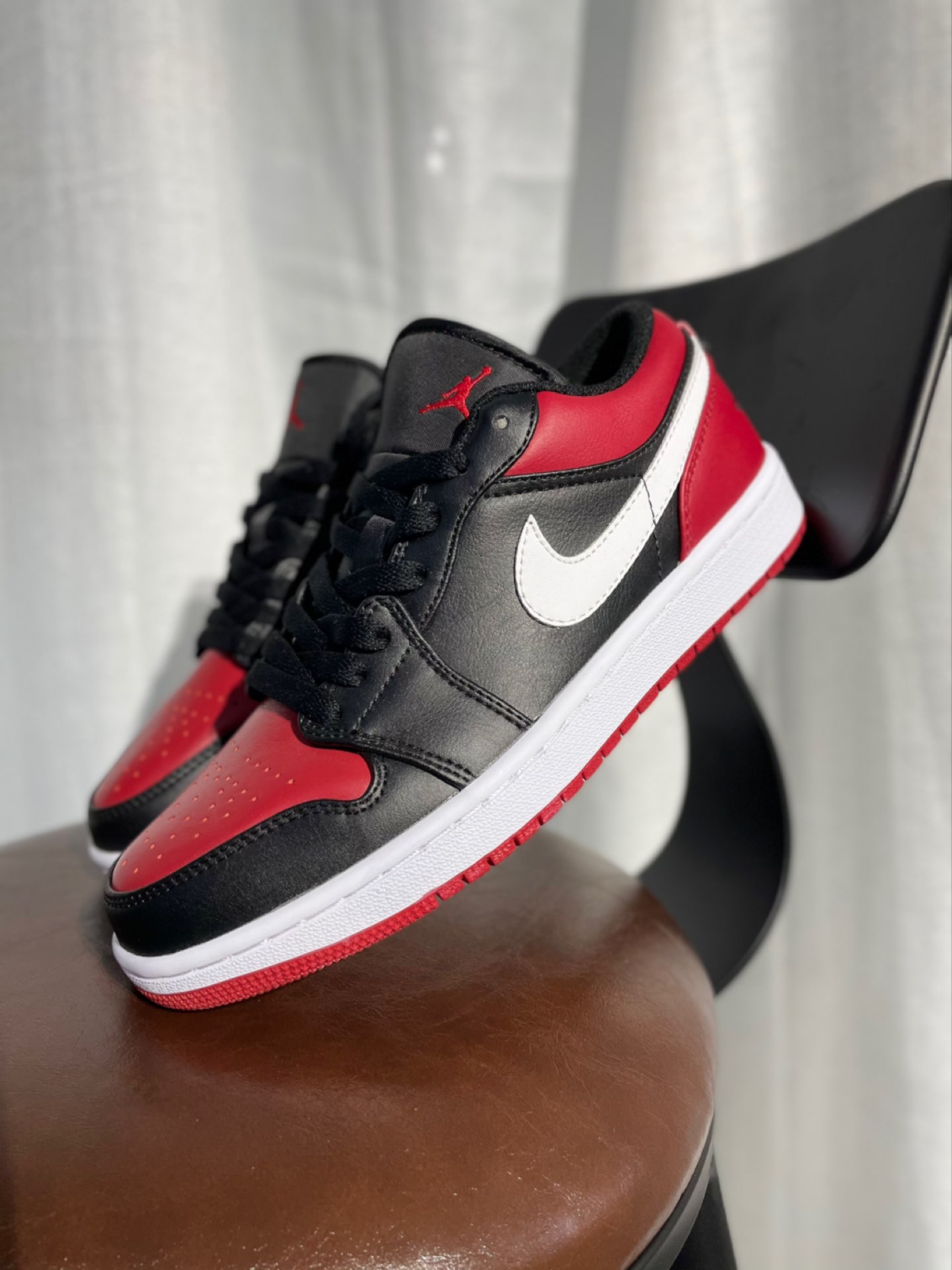 XH Air Jordan 1 Low Retro Black Red review Quinn 02