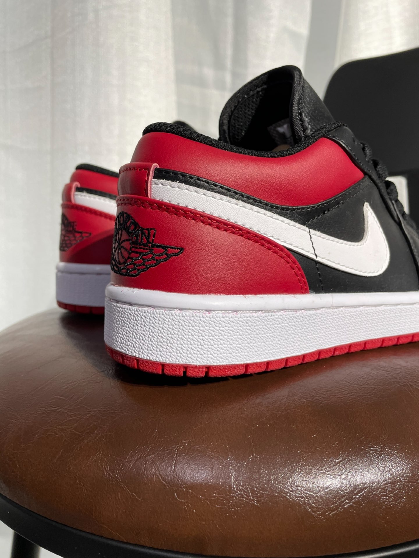 XH Air Jordan 1 Low Retro Black Red review Quinn 04