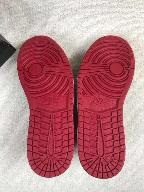 XH Air Jordan 1 Low Retro Black Red review 