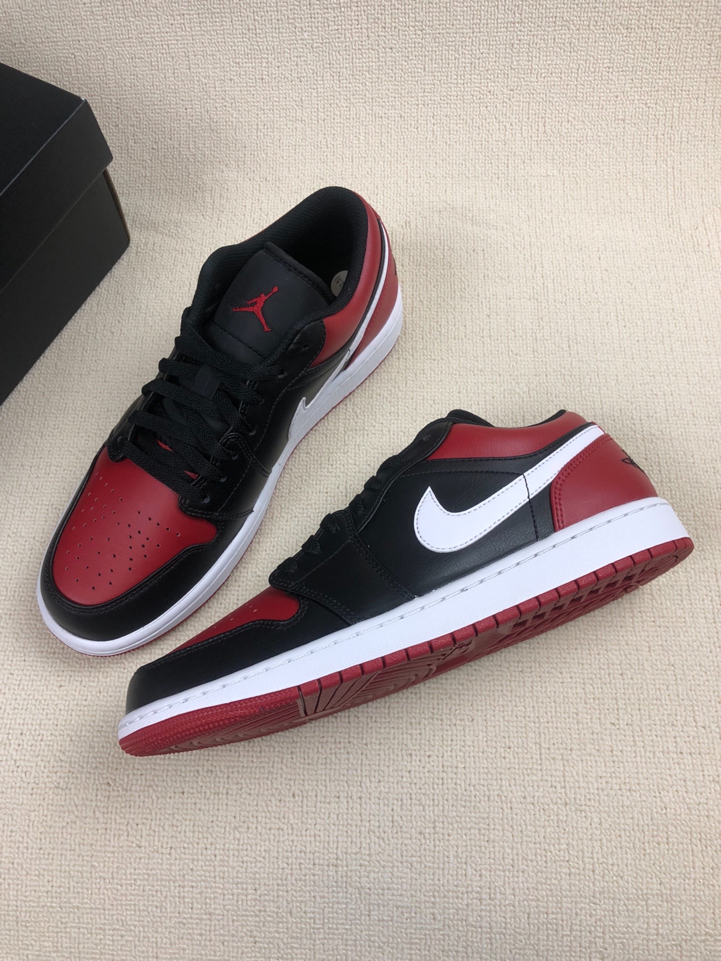 XH Air Jordan 1 Low Retro Black Red review Tara 04