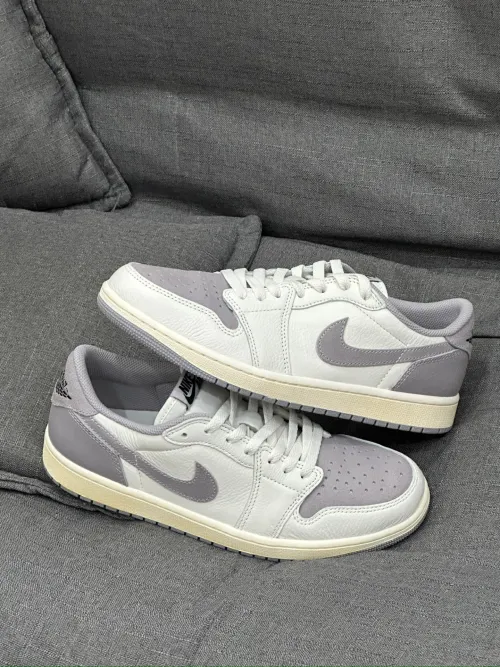XH  Air Jordan 1 Low “Atmosphere Grey” review 