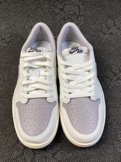 XH  Air Jordan 1 Low “Atmosphere Grey” review Zack 03