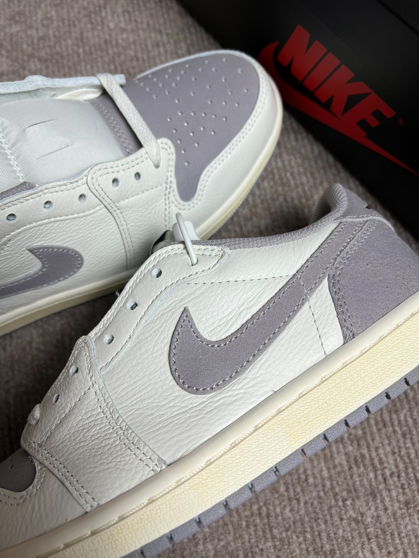 XH  Air Jordan 1 Low “Atmosphere Grey” review Joel 01