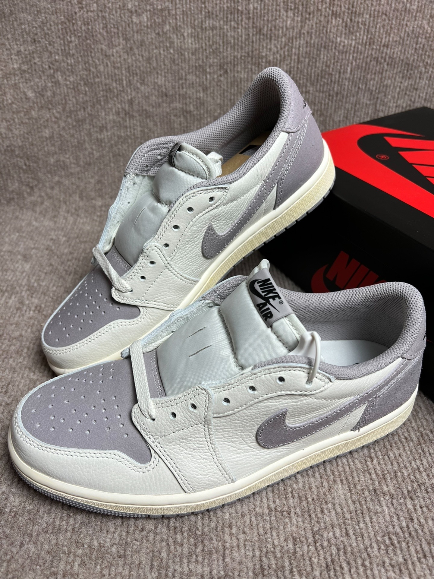 XH  Air Jordan 1 Low “Atmosphere Grey” review Joel 05