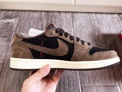 XH Air Jordan 1 Low “Travis Scott”  review Karen 01