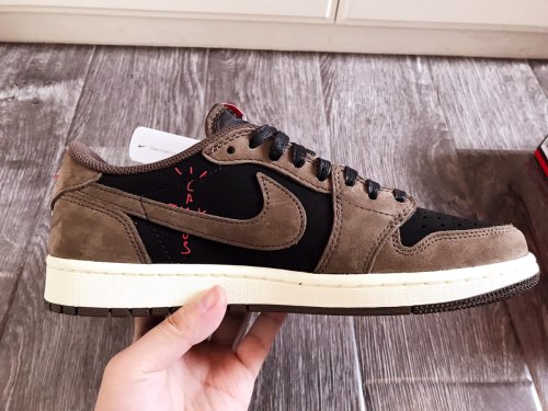 XH Air Jordan 1 Low “Travis Scott”  review 