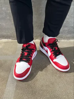 XH Air Jordan 1 Low Red, white And Black review Ethan 01