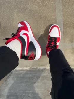 XH Air Jordan 1 Low Red, white And Black review Ethan 03