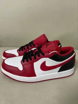 XH Air Jordan 1 Low Red, white And Black review Karen 02