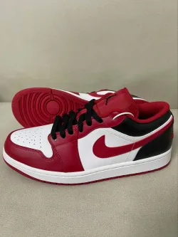 XH Air Jordan 1 Low Red, white And Black review Karen 03