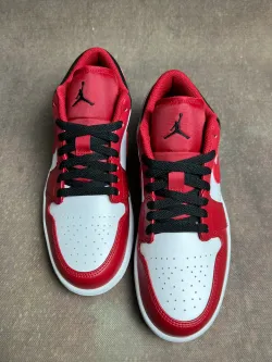 XH Air Jordan 1 Low Red, white And Black review Leo 02