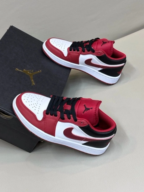 XH Air Jordan 1 Low Red, white And Black review 