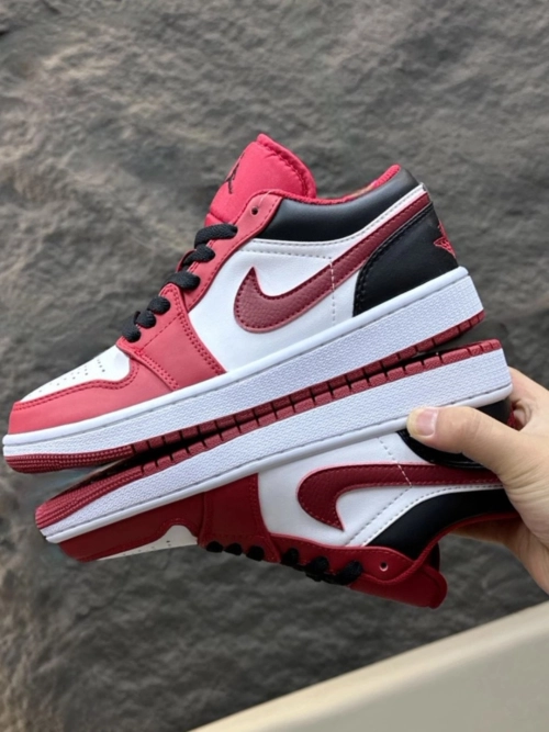 XH Air Jordan 1 Low Red, white And Black review 