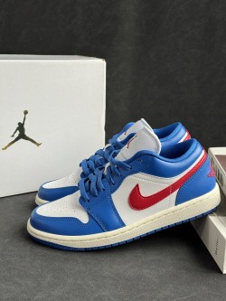 XH Travis Scott x Air Jordan 1 Low A Dingdang Cat review Pete 01