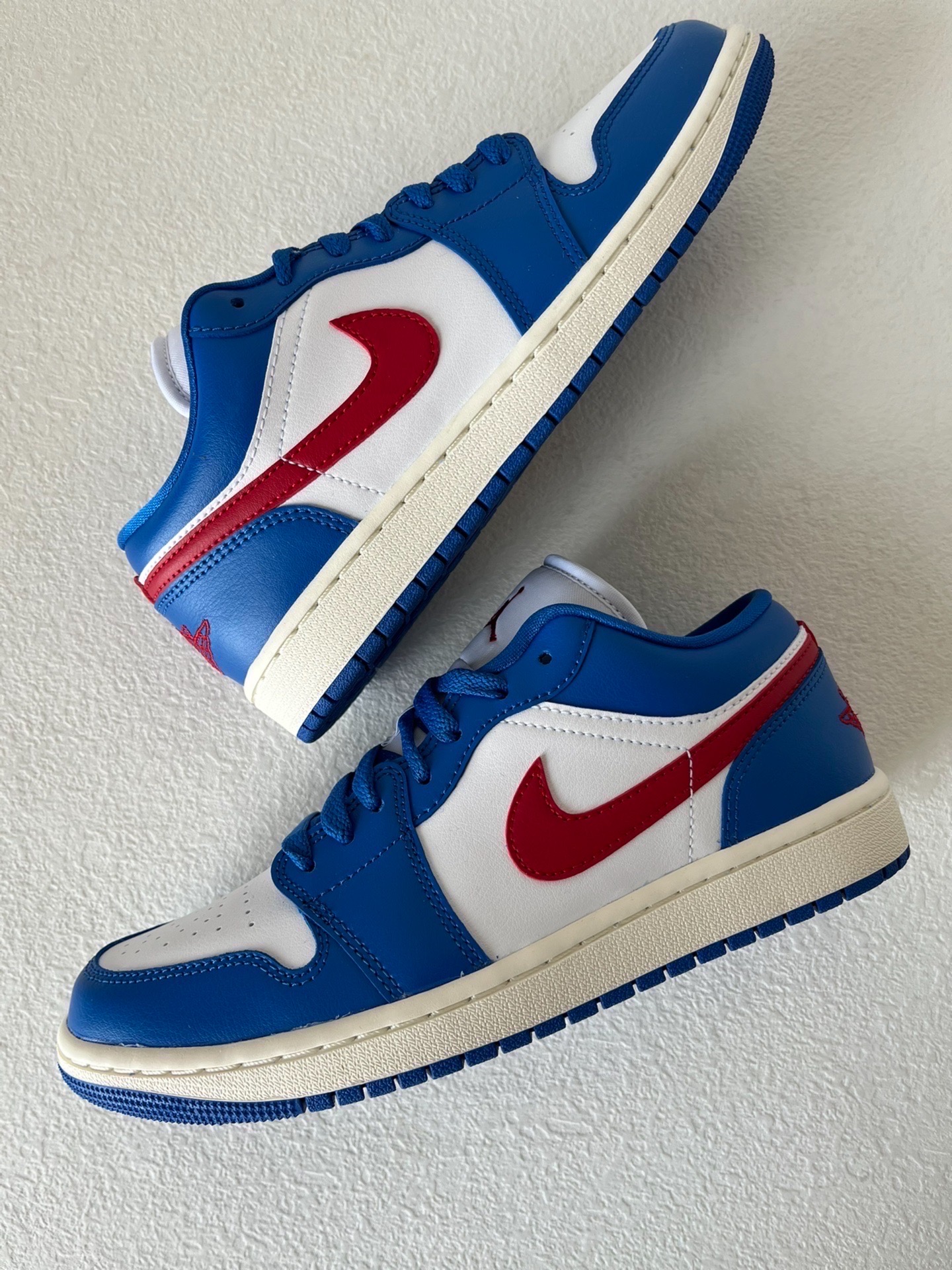 XH Travis Scott x Air Jordan 1 Low A Dingdang Cat review Vince 05