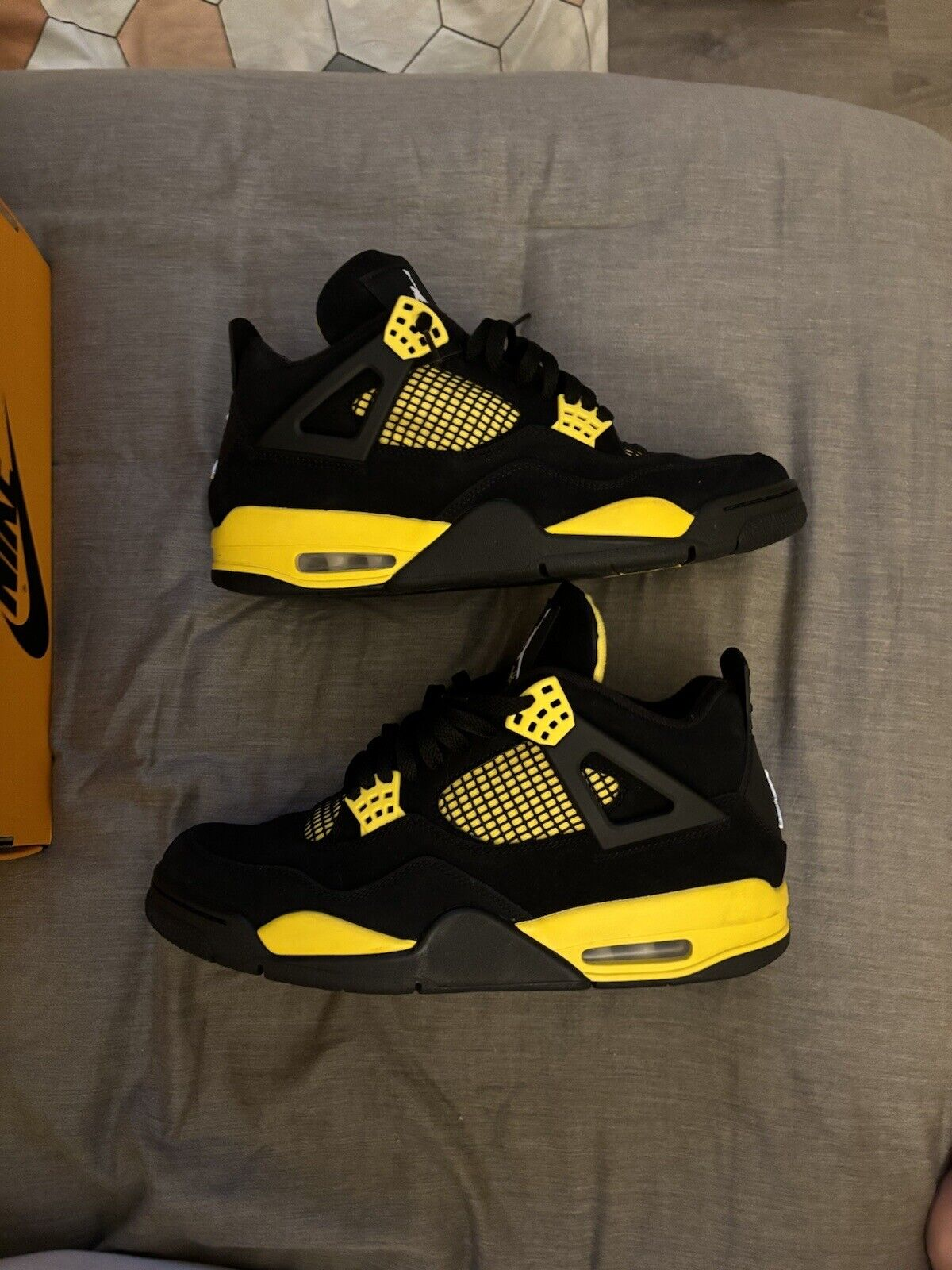 PB Batch  Air Jordan 4 Thunder review Tim Lowery 01