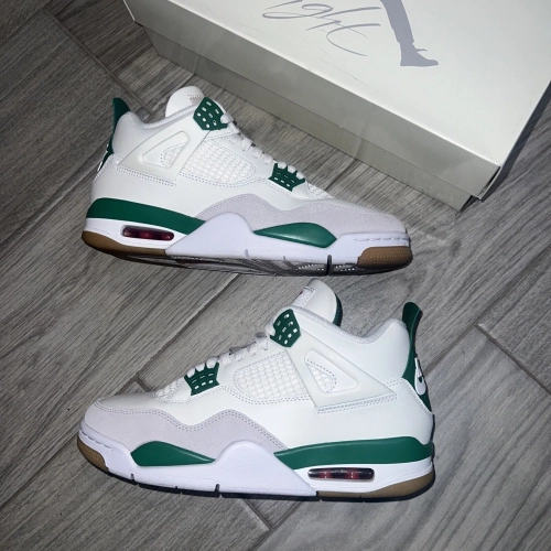 A1  Batch  Nike SB x Air Jordan 4 “Pine Green”Calaite review 