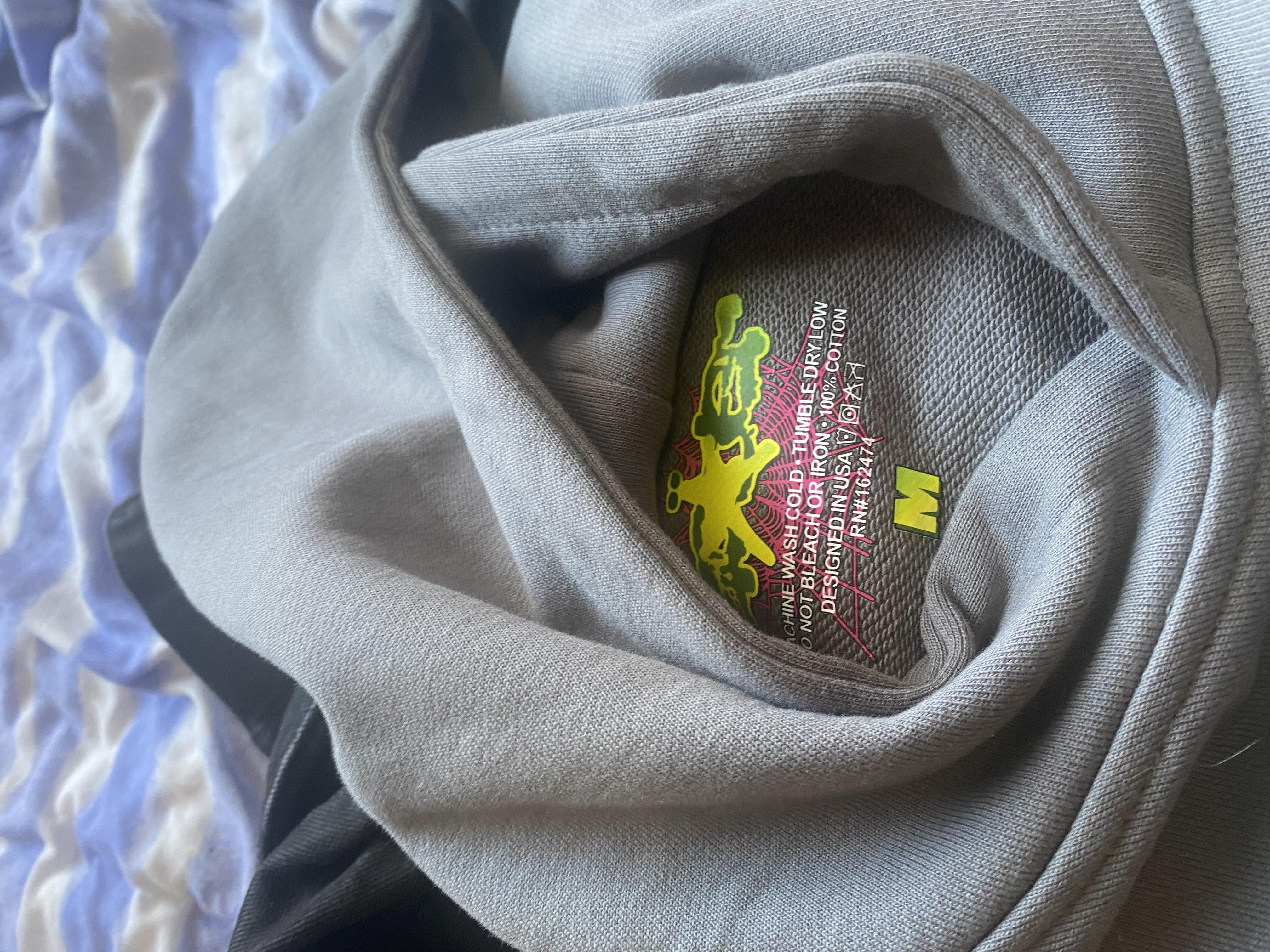 Sp5der-Hoodie 5002 review Aidan 02