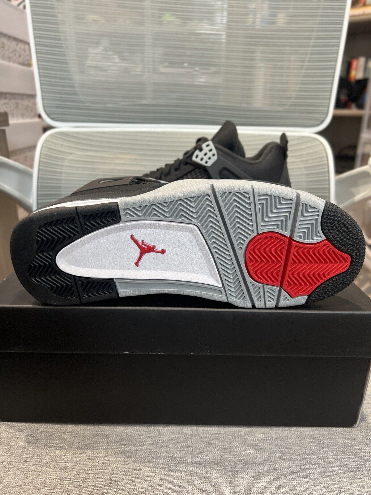 A1  Batch  Air Jordan 4 Retro Black Canvas review Luis Amado 01