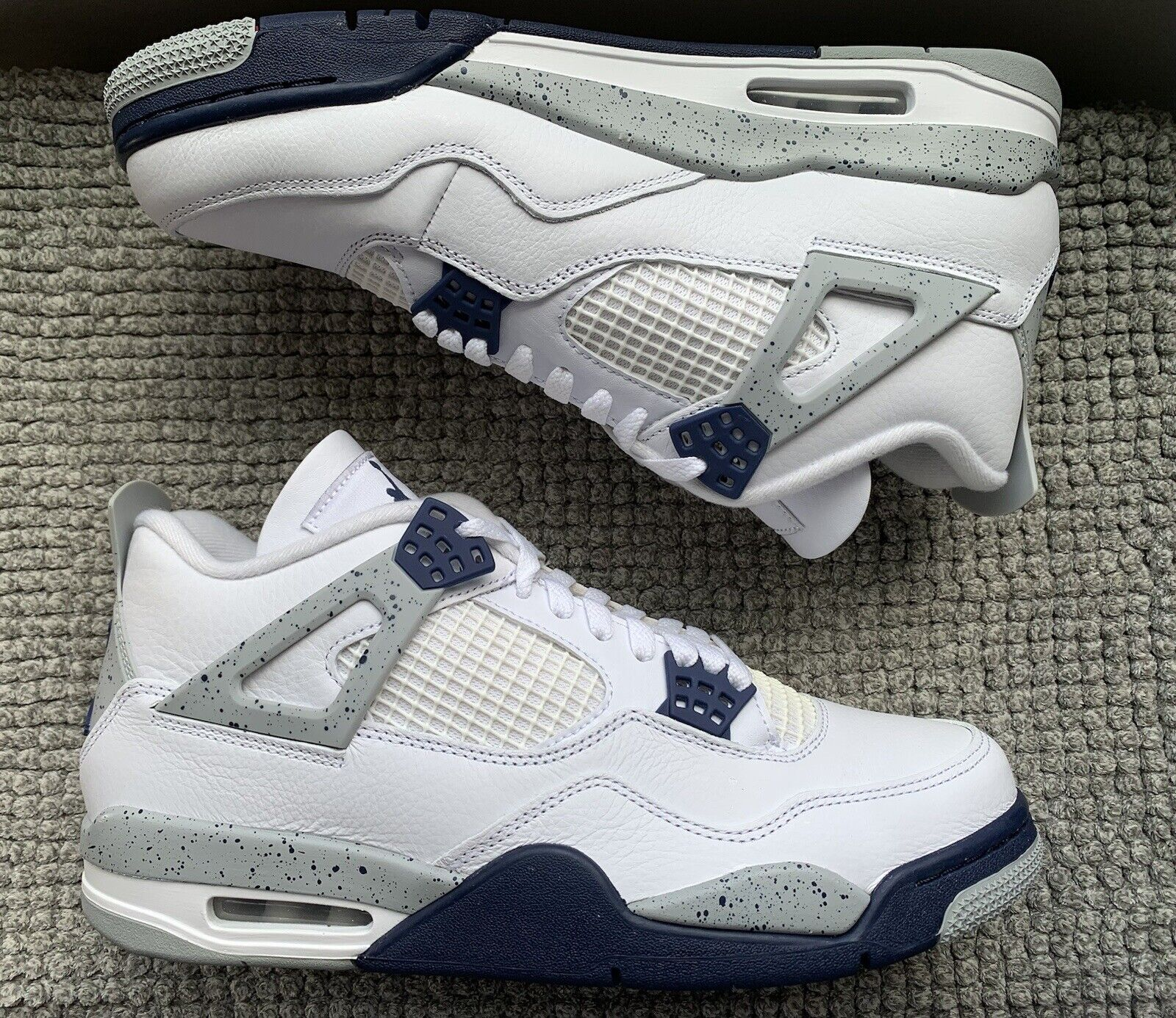 PB Batch  Air Jordan 4 Retro Midnight Navy review Alexandra Corena.