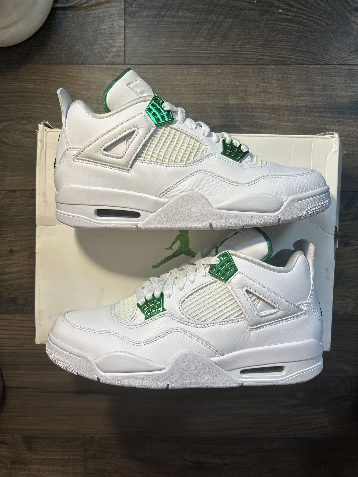 PB  Batch  Air Jordan 4 Retro Metallic Green review Xavier