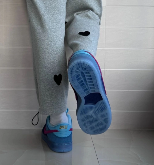 SX Run The Jewels × Nike Dunk SB Low Blue Haired Monster review 
