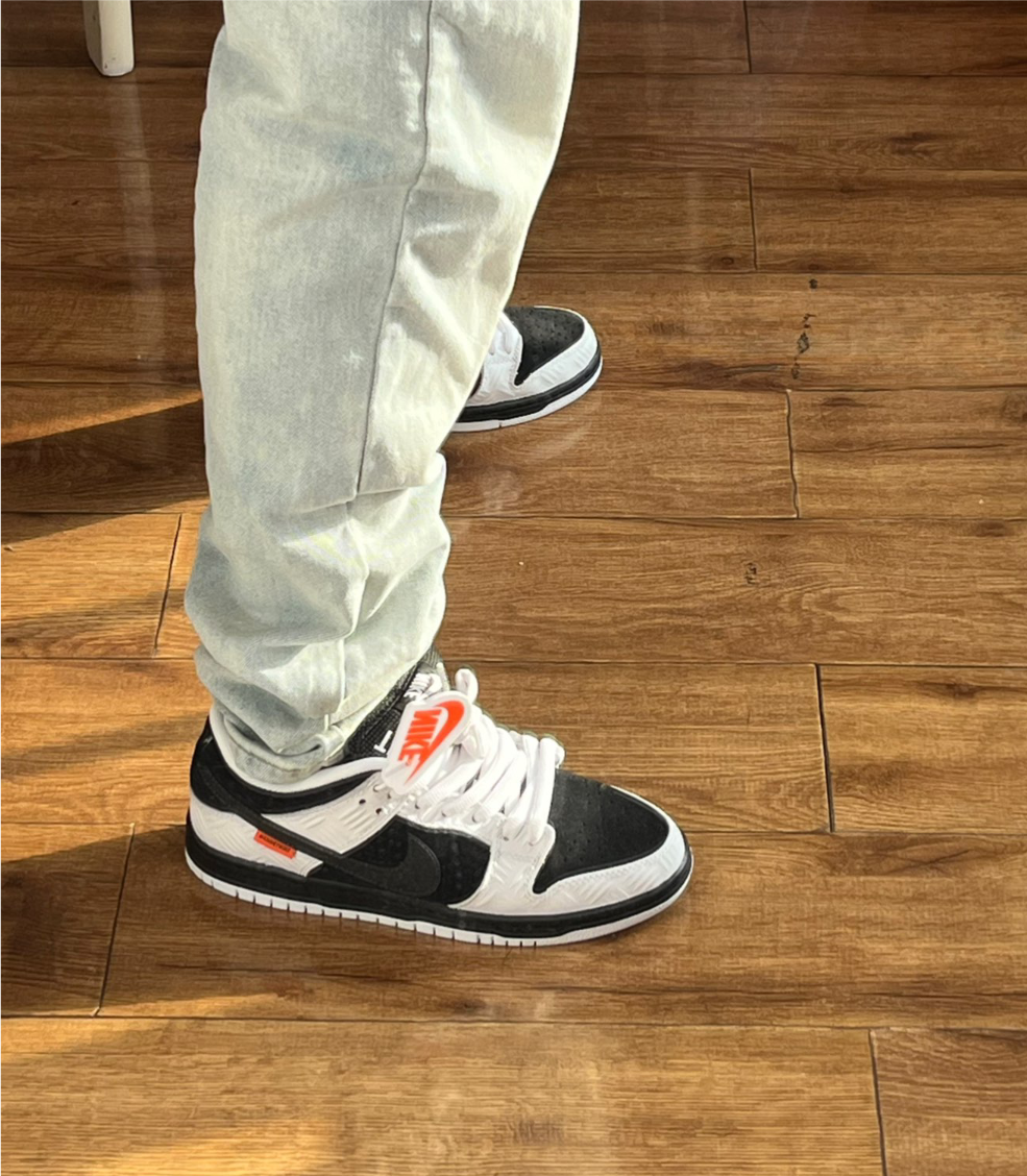 GB TIGHTBOOTH x Nike SB Dunk Low Panda Co Branding review Kenzie