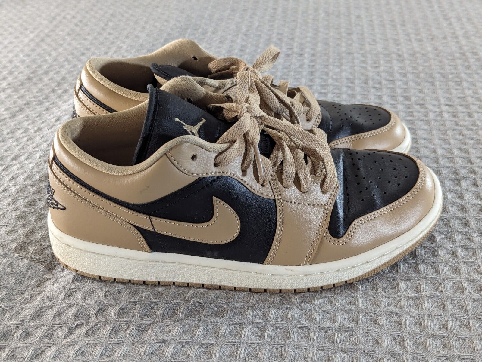 XH Air Jordan 1 Low Brown review Amelia 02